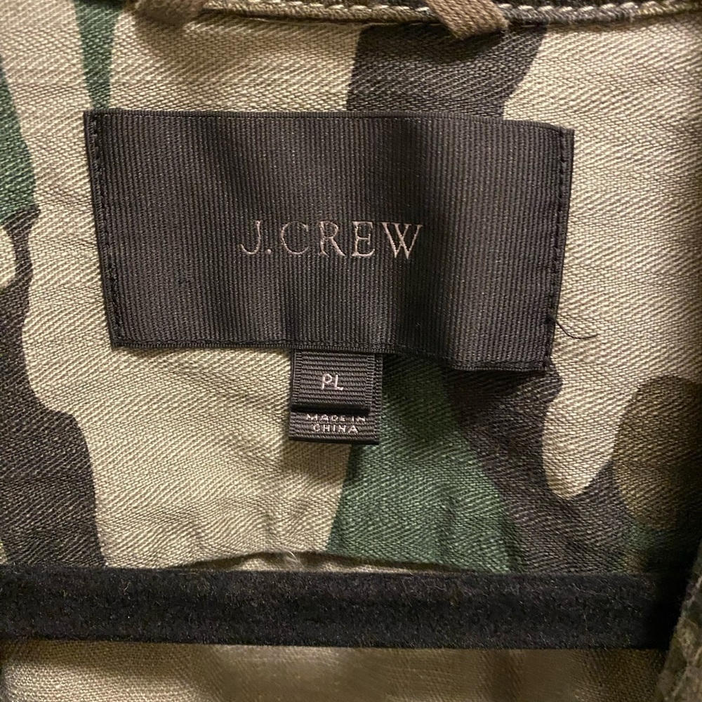 J. Crew Camo Utility Shacket Size Large Petite - Picture 8 of 12